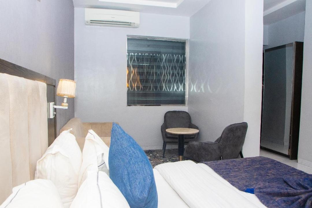 Perfecto La Villa Hotel And Suites Lagos Luaran gambar