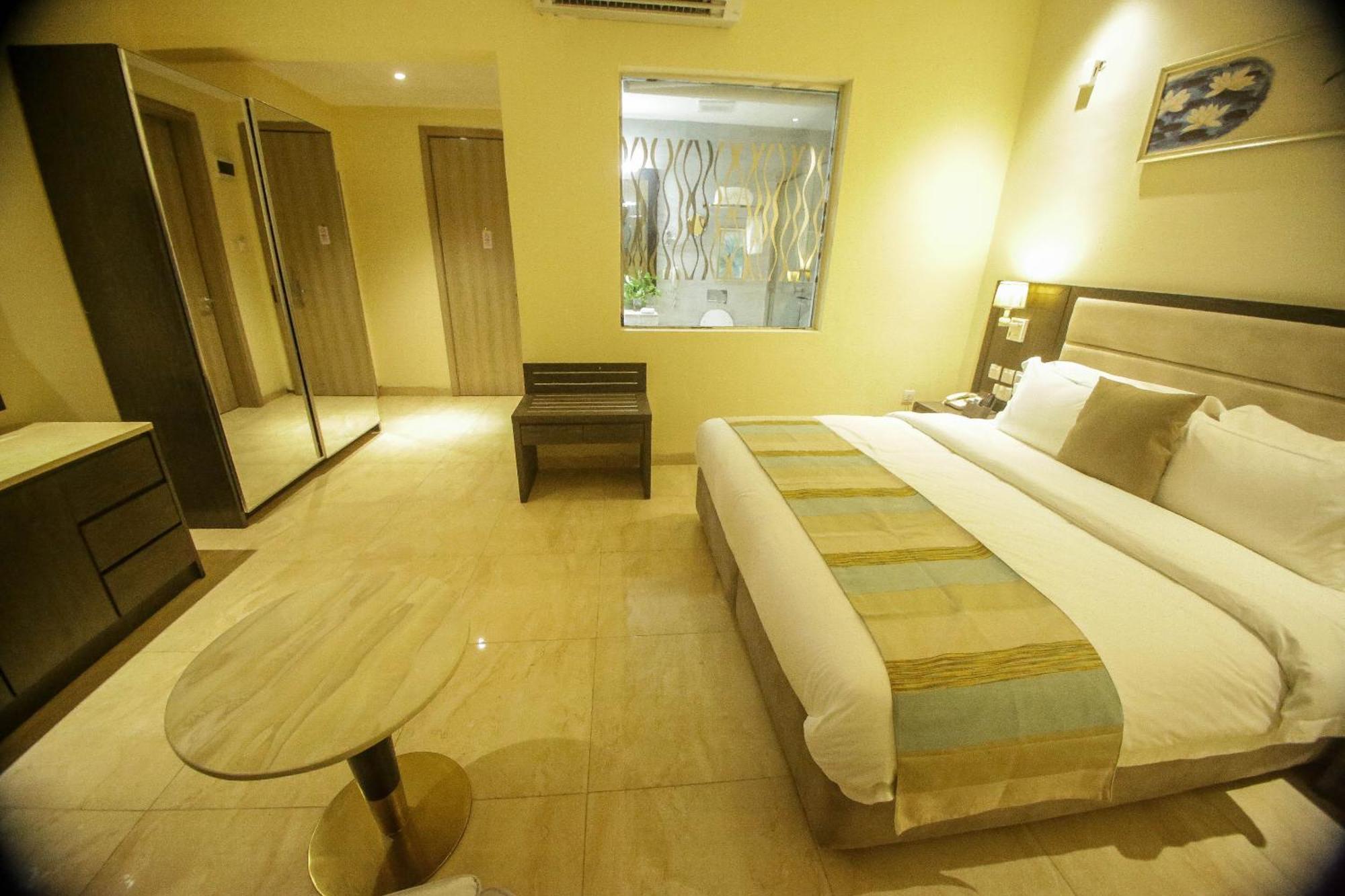 Perfecto La Villa Hotel And Suites Lagos Luaran gambar