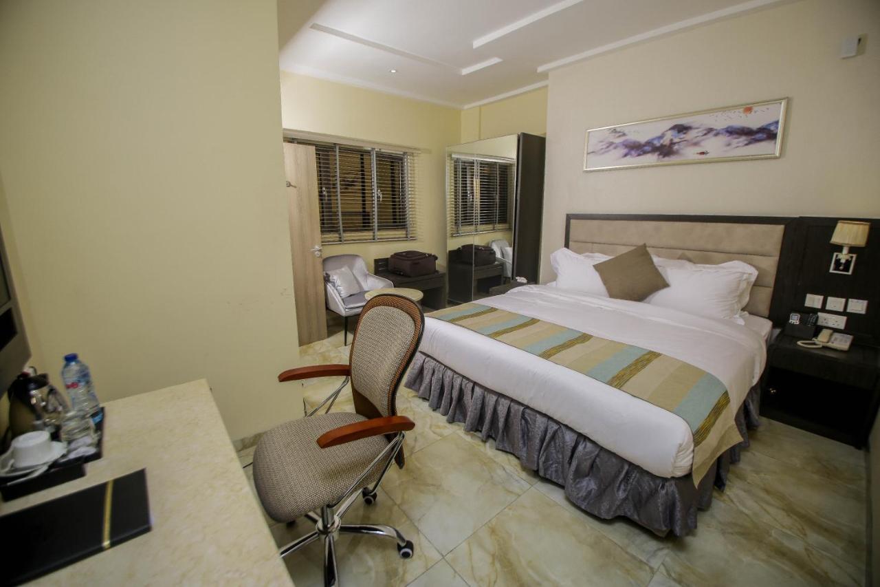 Perfecto La Villa Hotel And Suites Lagos Luaran gambar