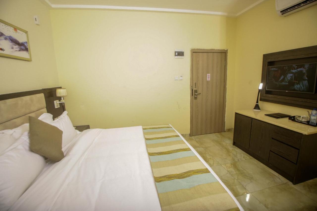 Perfecto La Villa Hotel And Suites Lagos Luaran gambar