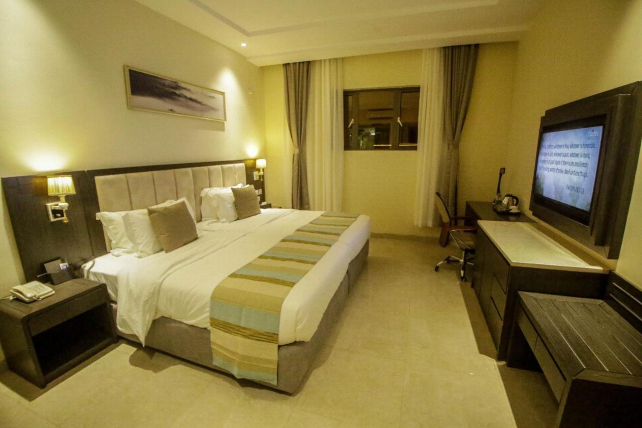 Perfecto La Villa Hotel And Suites Lagos Luaran gambar
