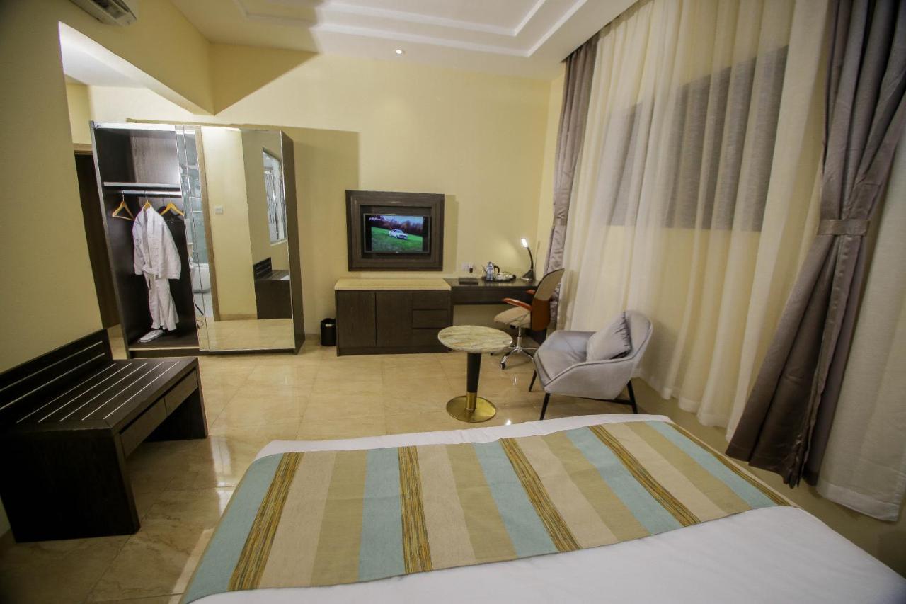 Perfecto La Villa Hotel And Suites Lagos Luaran gambar